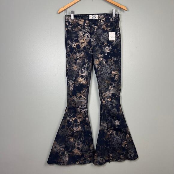 NWT We the Free People Inferno Metallic Flare Jeans Floral Low Rise size 26 Boho - Picture 4 of 12